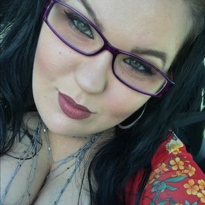 Meet your Posher, Felicia